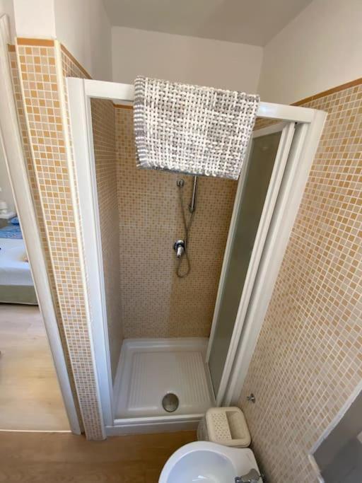 Luminoso Monolocale A 2 Passi Dalla Metro A Apartment Roma Ngoại thất bức ảnh
